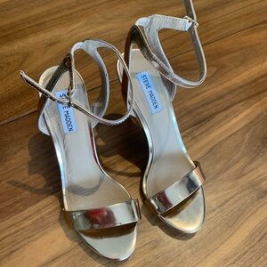 Steve Madden Metallic Gold Heels, sz 9.5, metallic gold vegan leather, EUC, sexy
